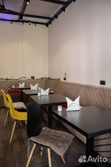 Действующее кафе в центре Белграда (Сербия)