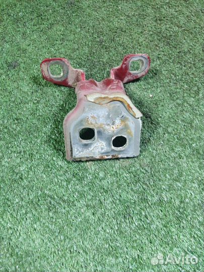 Петля двери LADA Largus Cross