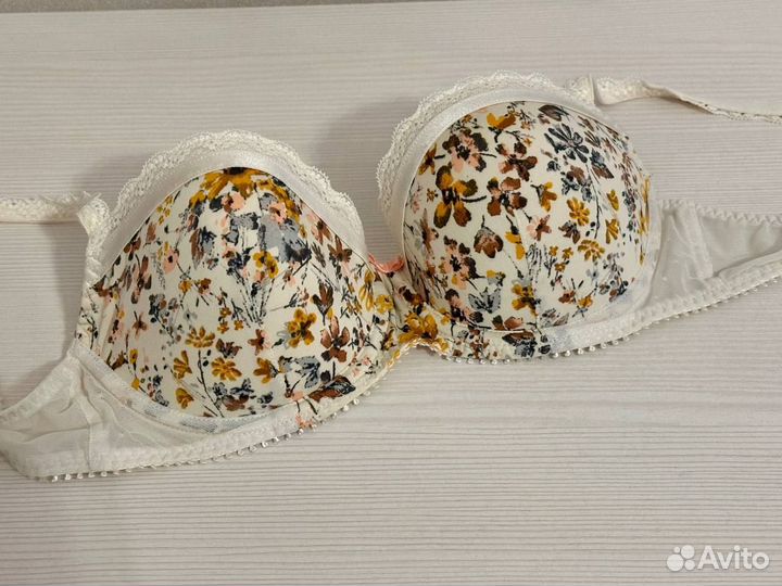 Бюстгальтер Marks and Spencer 75C новый