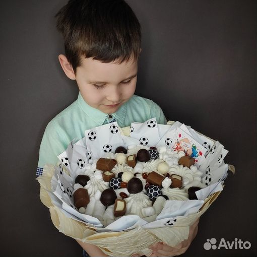Сладкий букет из конфет