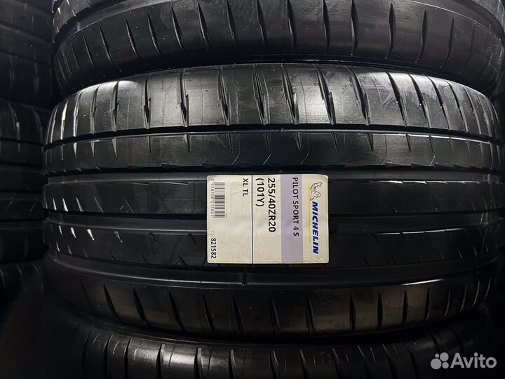 Michelin Pilot Sport 4 S 285/35 R20 и 255/40 R20