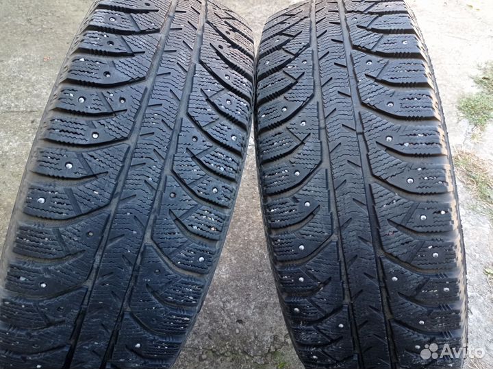 Bridgestone Ice Cruiser 7000 215/65 R16
