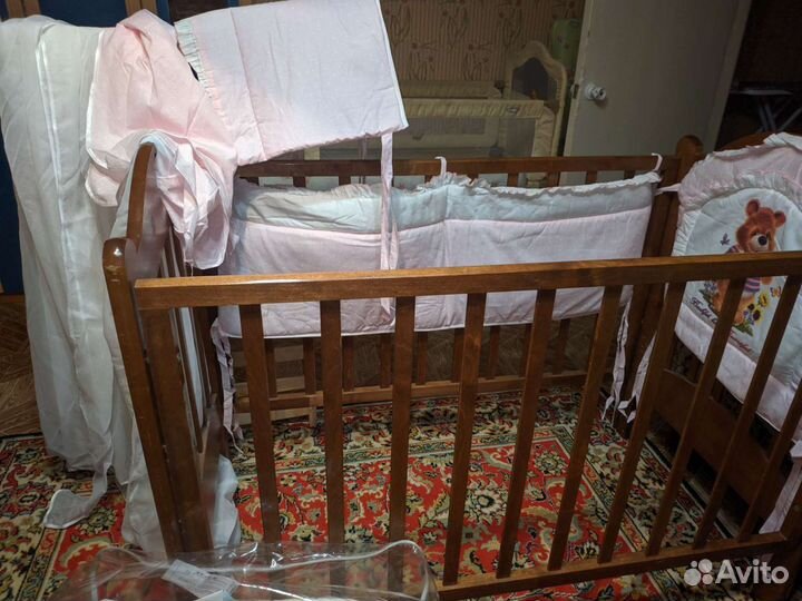Детская кроватка