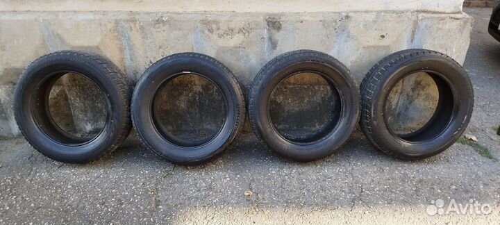 Bridgestone Blizzak Revo GZ 215/60 R17