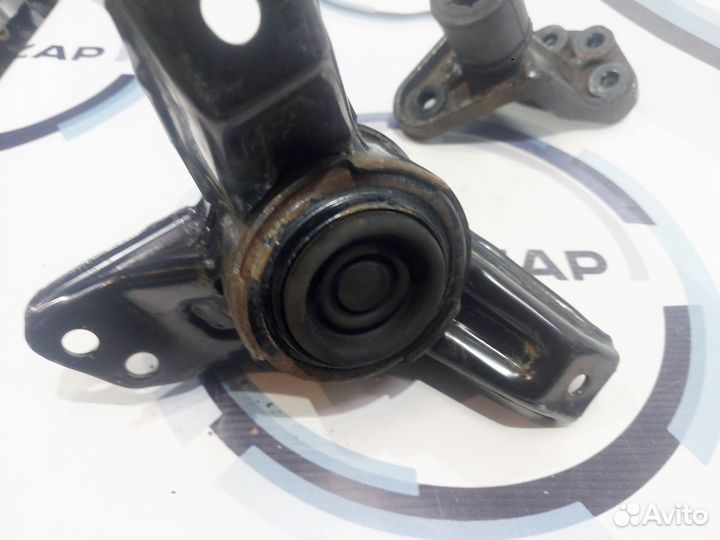 Подушка двигателя правая Kia Sportage 3