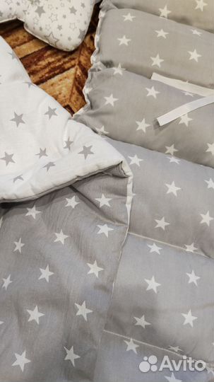 Бортики в кроватку+одеяло+подушка