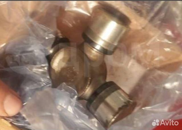 Крестовина кардана задняя 37126-EA028