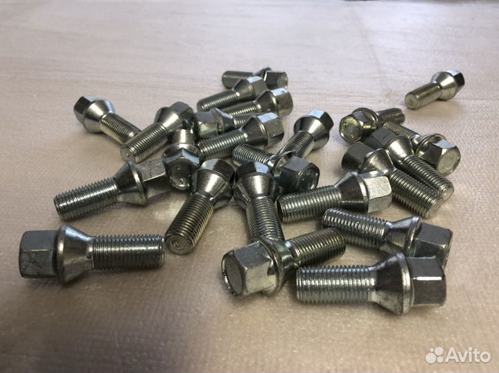 Болт колёсный М12х1,5 L28