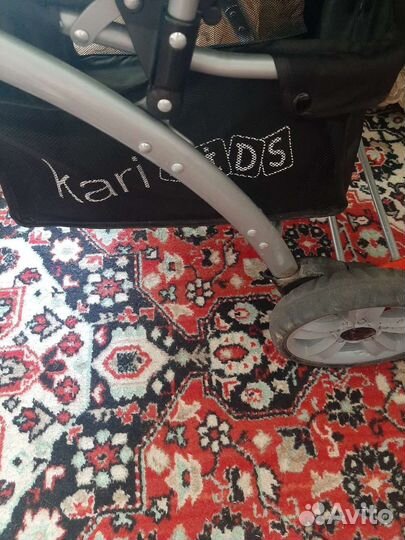 Прогулочная коляска