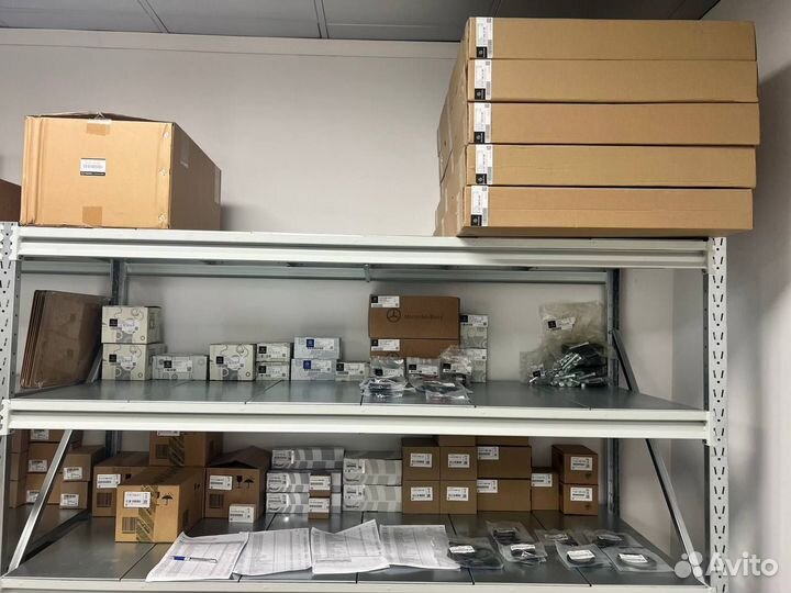 A1646904880 Mercedes-Benz Уплотнительная накладка стекла двери справа спереди original