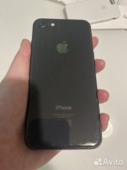 iPhone 8, 64 ГБ