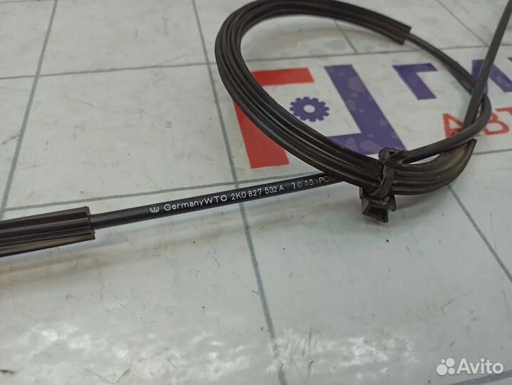 Замок багажника правый Volkswagen Caddy (2k)