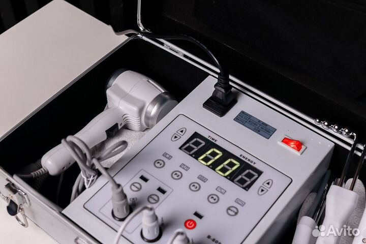 Аппарат для микротоковой терапии в кейсе B-809