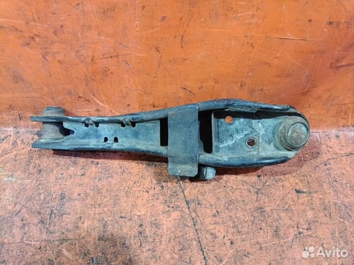 Рычаг передний левый Mitsubishi Pajero io H77W