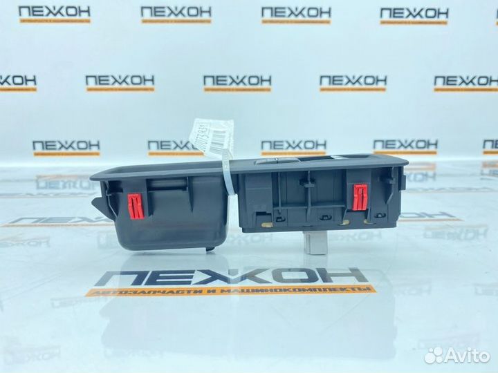 Кнопка стеклоподъемника передняя Lexus Rx450H