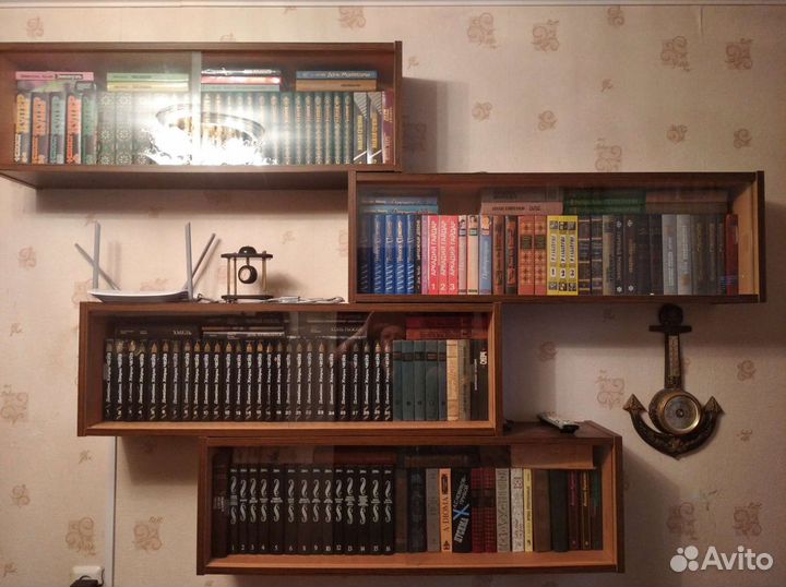 Подписная книжная библиотека+ книжные полки со сте