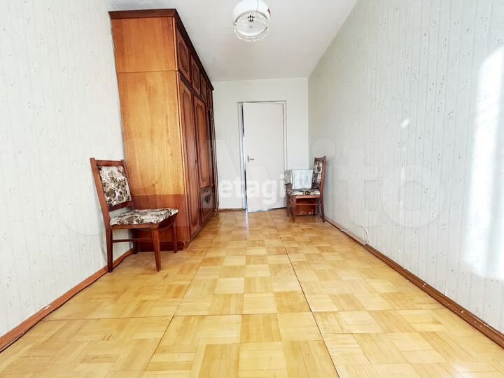 2-к. квартира, 58 м², 4/10 эт.