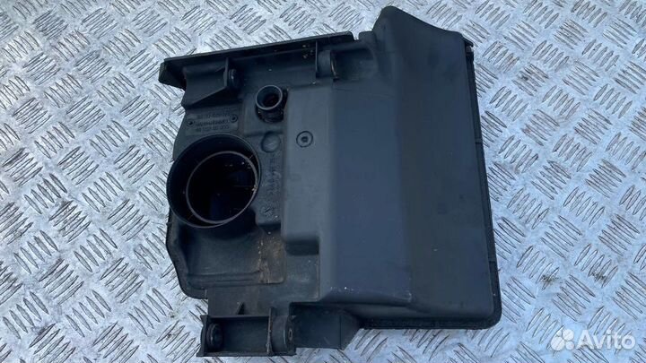 Корпус воздушного фильтра Renault Duster Logan