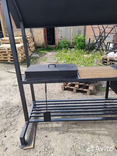 Мангал с печкой под крышей