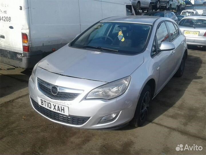 Разбор на запчасти Opel Astra J