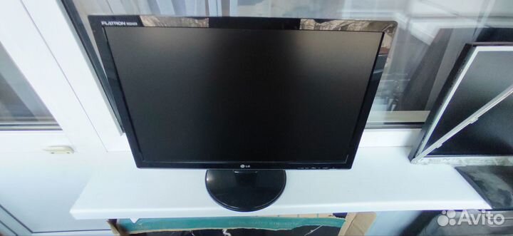 Монитор LG flatron 22
