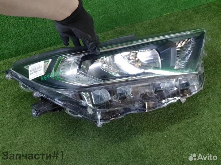 Фара правая Toyota RAV4 5 XA50 (2018-н.в.) LED