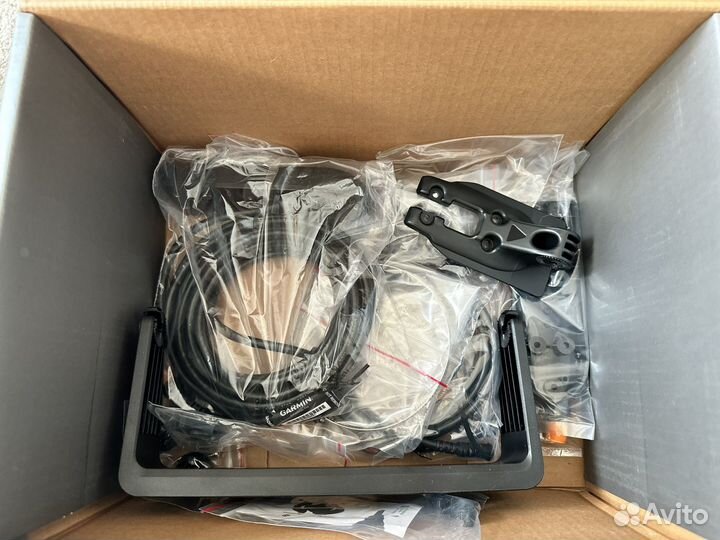 Эхолот Garmin striker vivid 9sv