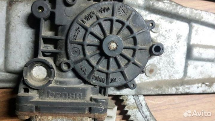 Мотор стеклоподъемника Mercedes Benz Actros MP1