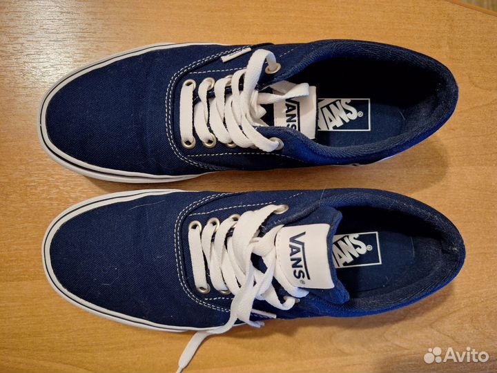 Продаю кеды vans