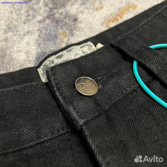 Джинсы Dime: два цвета, два образа, один стиль