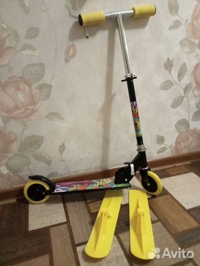 Самокат снегокат новый