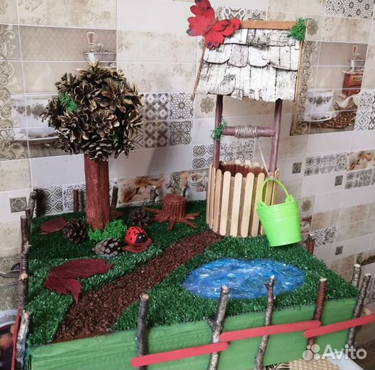 Осенняя поделка из природных материалов