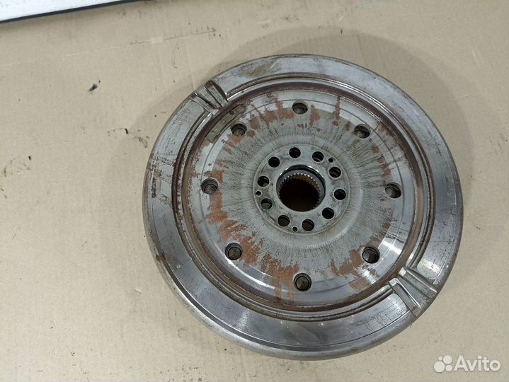 Маховик двухмассовый Passat B6 Пассат Б6 Volkswage