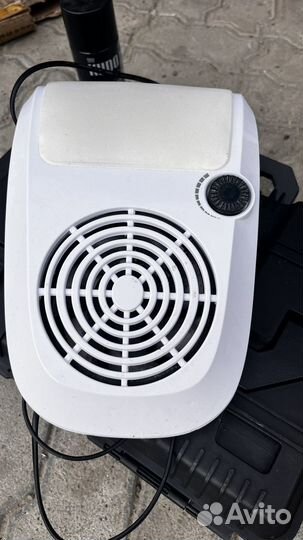 Маникюрная вытяжка