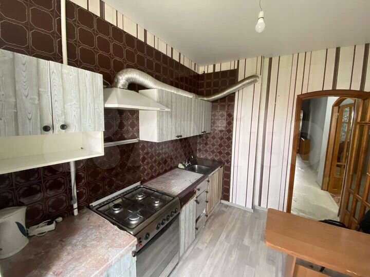 4-к. квартира, 94 м², 8/9 эт.