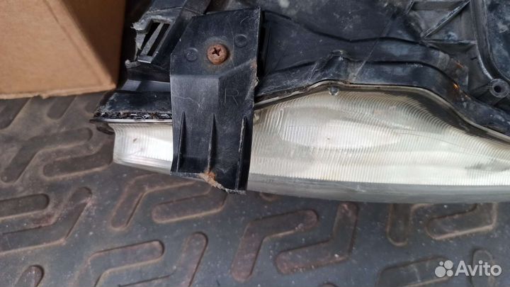 Фара правая corolla 150