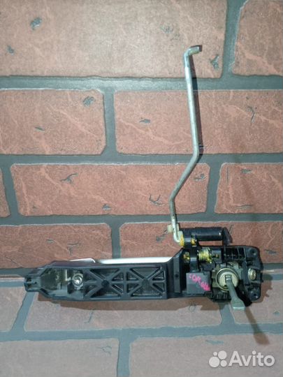 Ручка двери внешняя toyota corolla fielder NZE124G 1NZ-FE FR/RH