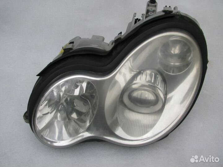 W203 Фара левая под корректор линзованная (ксенон)