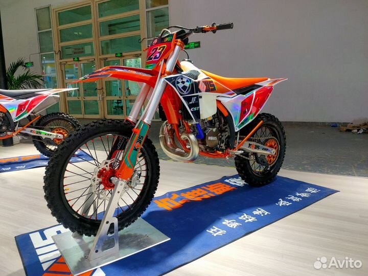 Мотоцикл kews K23 MT250 (2т двиатель Lanza 250куб)