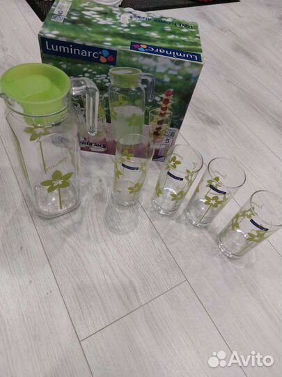 Набор кувшин и стаканы