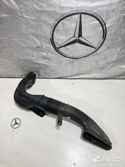 Патрубок воздушного фильтра Мерседес x204 Glk 651