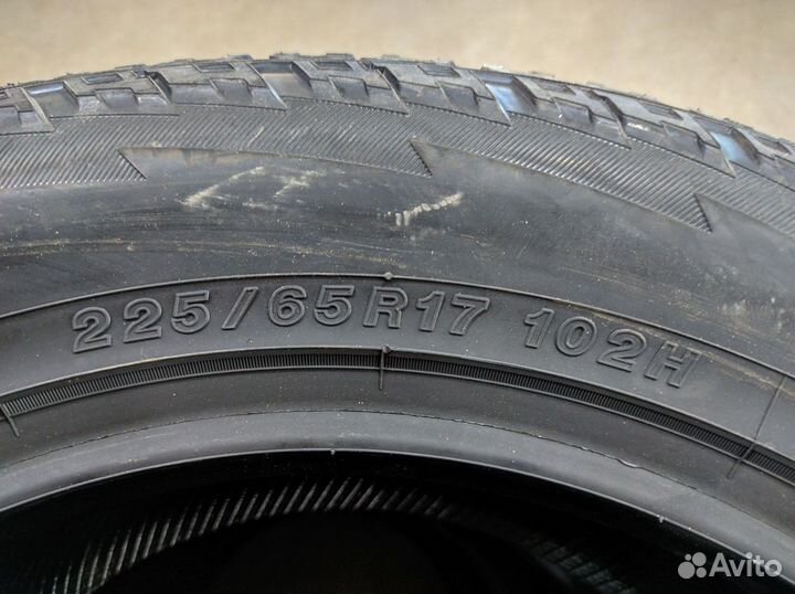 Yokohama GEOLANDAR G015 225/65 R17