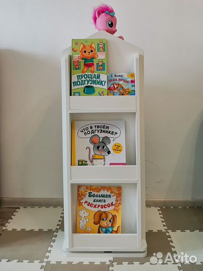 Полка поворотная для книг Монтессори