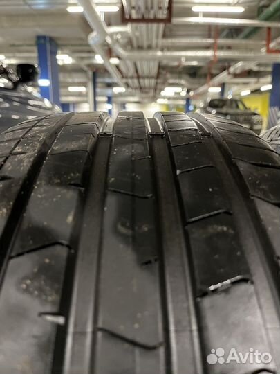 Pirelli P Zero 245/40 R19 и 275/35 R19 100Y