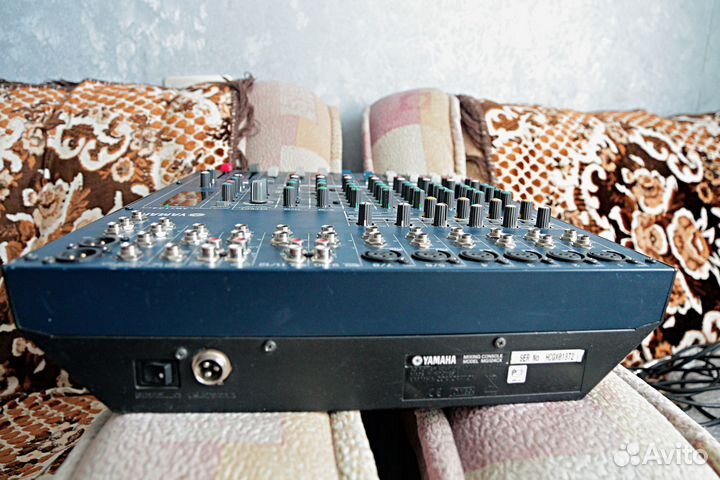 Микшерный пульт yamaha MG124 CX