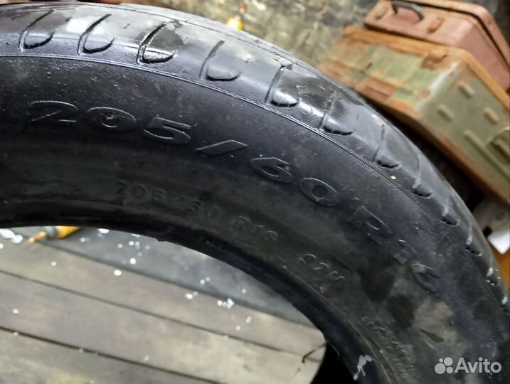 Pirelli Carras All Season 5.50/32 R16