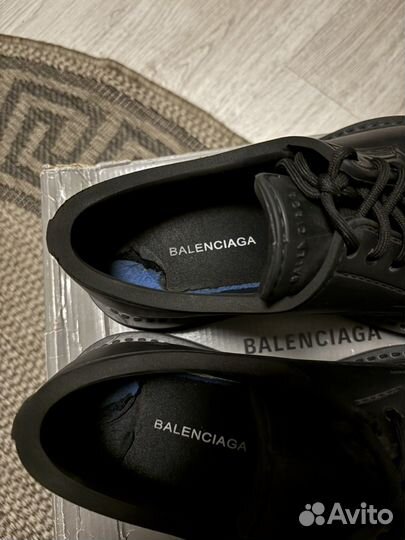 Balenciaga derby boots на руках