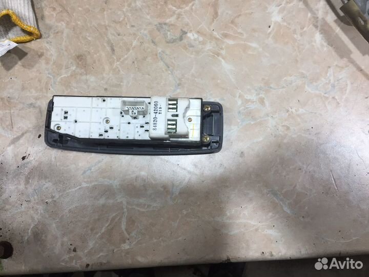 Блок управления стеклоподьемниками тойота рав 4