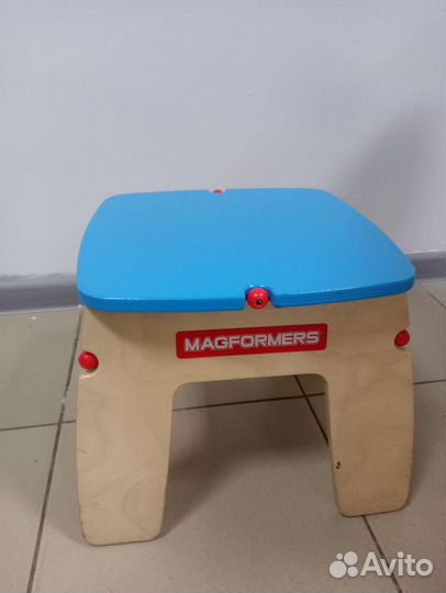 Комплект Детской мебели Magformers стол +2 стула