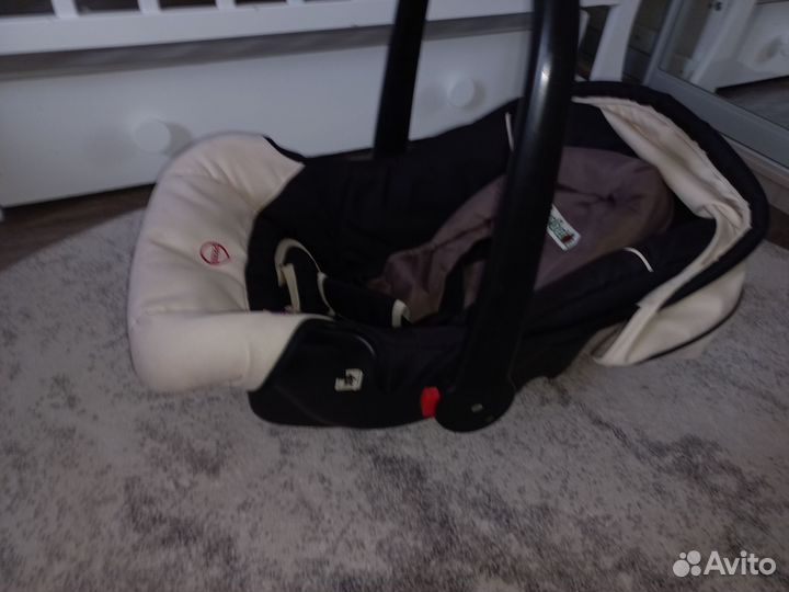 Переноска для детей в машину